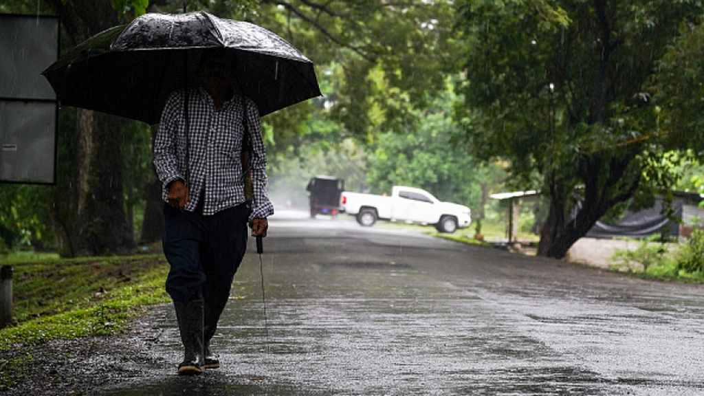 توقعات الطقس: أجواء باردة وهطول أمطار متفرقة في البلاد حتى يوم الخميس